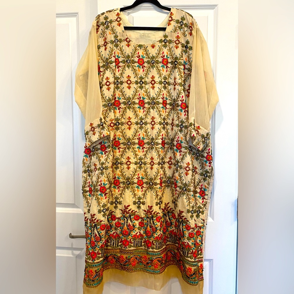 Gorgeous raw silk full embroidered Indian ethnic party dress - Picture 2 of 7